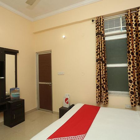Oyo Flagship 17204 Vrindawan Galaxy Hotel Kanpur Buitenkant foto