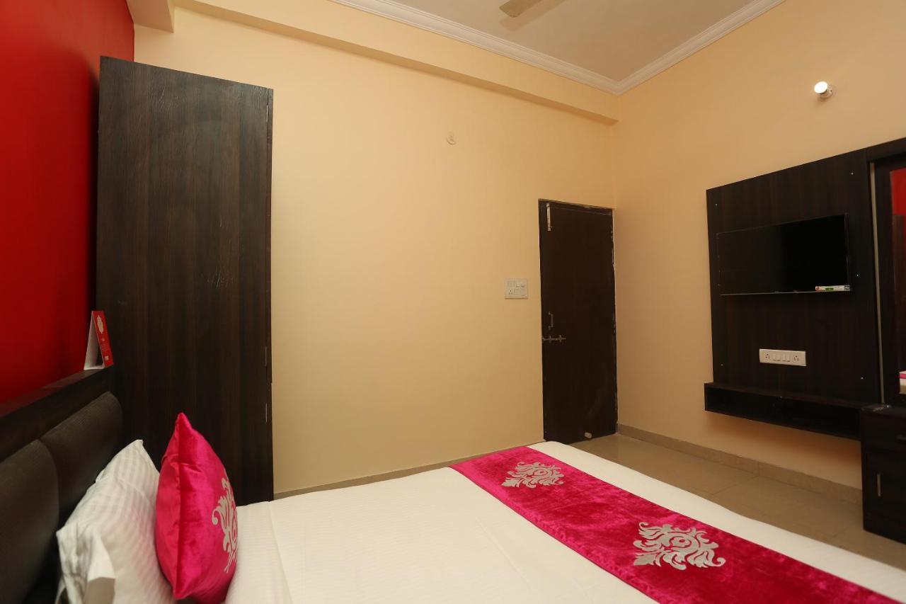 Oyo Flagship 17204 Vrindawan Galaxy Hotel Kanpur Buitenkant foto