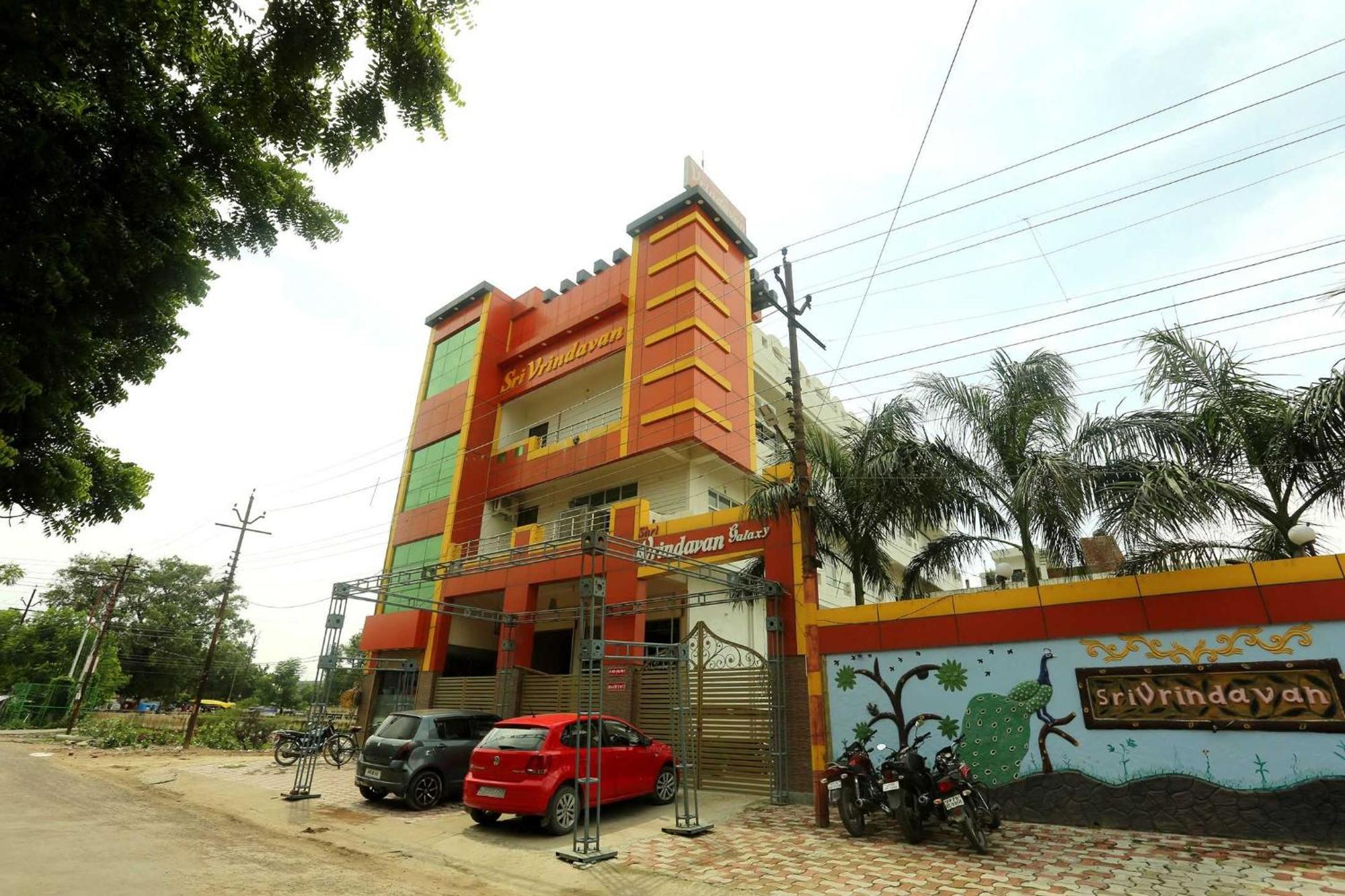 Oyo Flagship 17204 Vrindawan Galaxy Hotel Kanpur Buitenkant foto